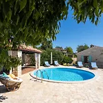 Marianne With Heated Pool