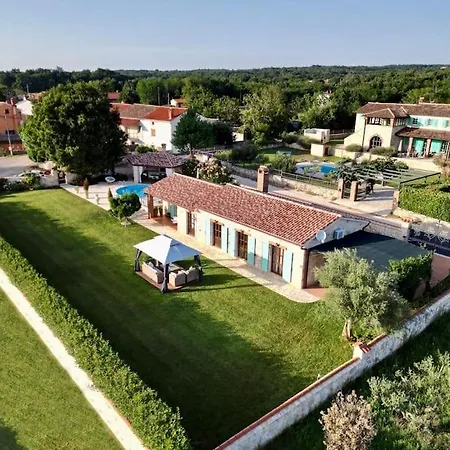 Villa Marianne With Heated Pool