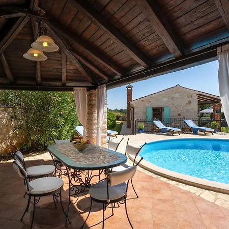 Marianne With Heated Pool Villa Mofardini