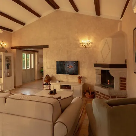 Villa Marianne With Heated Pool *